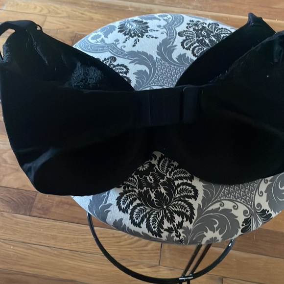 32DDD REVEAL LINGERIE Bra . Light padded , very soft . Black - Picture 2 of 2